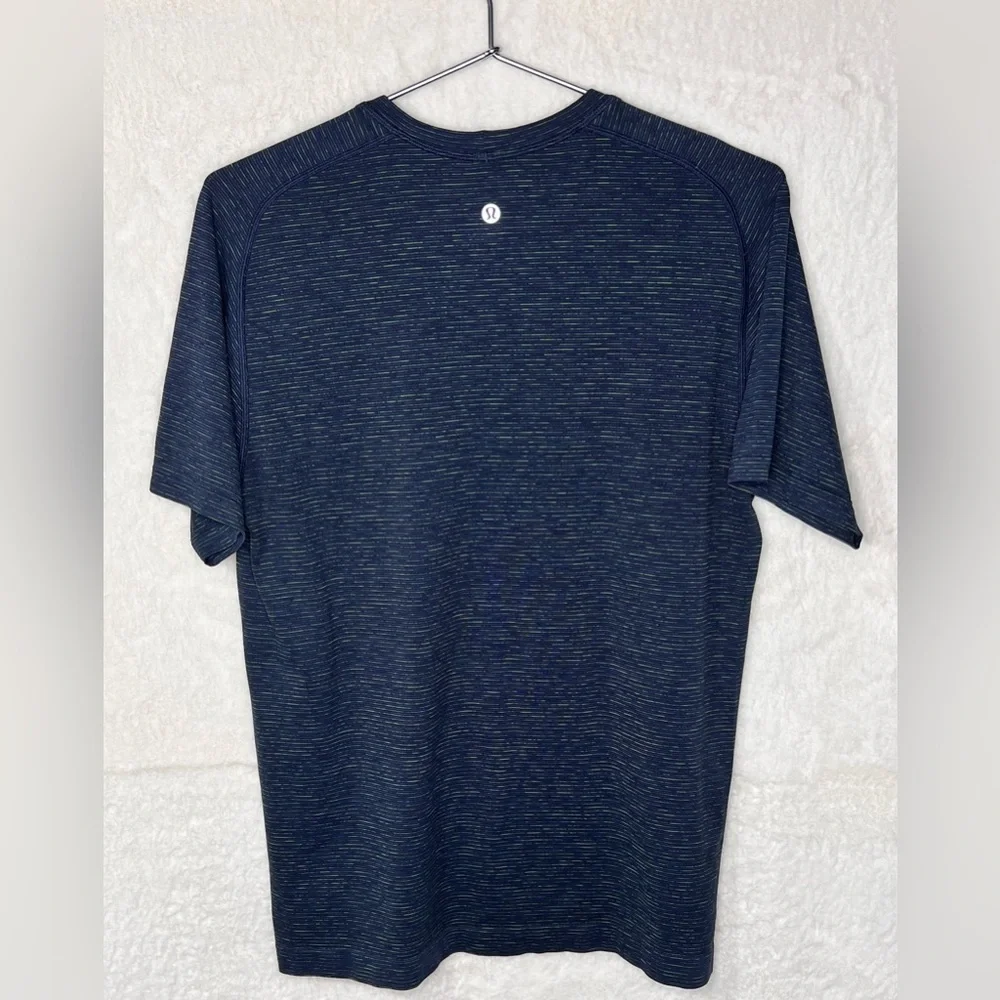 Lululemon Athletica Dark Blue with Green Tee - Picture 5 of 5